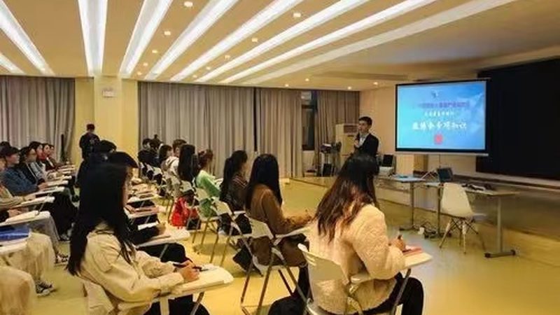 北京叉车培训教材电子版：内容与选型要点解析