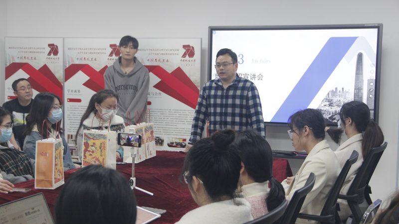 行业背景：编程人才需求激增，培训机构如雨后春笋